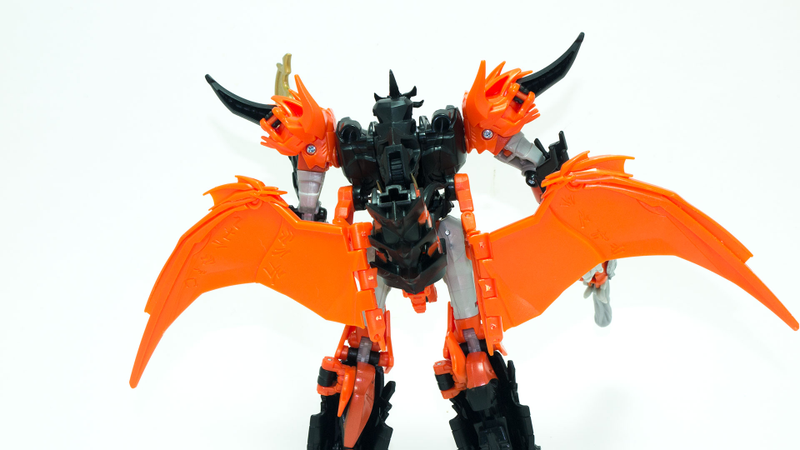 Illustration for article titled The New Beast Wars Begin with Optimus Prime and Predaking